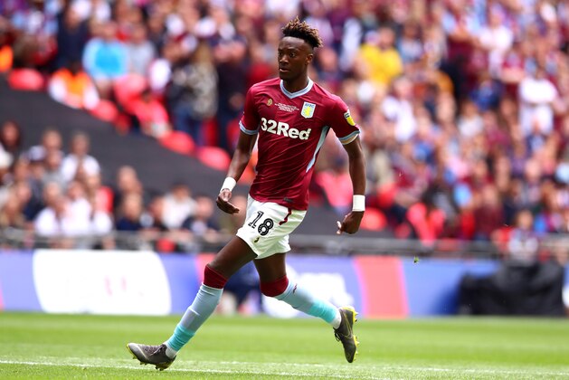 LONDON, ENGLAND - MAY 27: Tammy Abraham of Aston Villa in action during the Sky Bet Championship Play-off Final match between Aston Villa and Derby County at Wembley Stadium on May 27, 2019 in London, United Kingdom. (Photo by Chloe Knott - Danehouse /Getty Images )