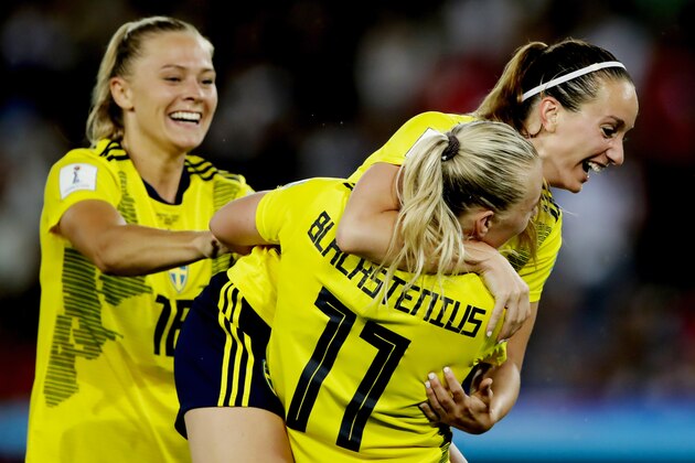 PARIS, FRANCE - JUNE 24: Stina Blackstenius of Sweden Women celebrates 1-0 with Kosovare Asllani of Sweden Women  during the  World Cup Women  match between Sweden  v Canada  at the Parc des Princes on June 24, 2019 in Paris France (Photo by Eric Verhoeven/Soccrates/Getty Images)
