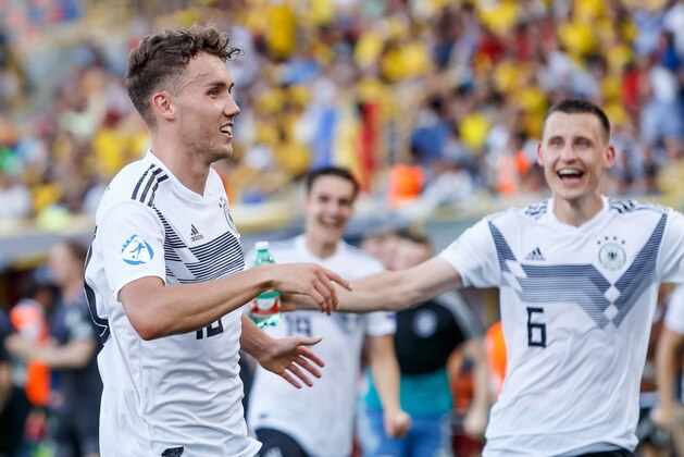 BOLOGNA, ITALY - JUNE 27: Luca Waldschmidt of Germany celebrates after scoring his team's third goal during the 2019 UEFA U-21 Semi-Final match between Germany and Romania at Stadio Renato Dall'Ara on June 27, 2019 in Bologna, Italy. (Photo by TF-Images/Getty Images)