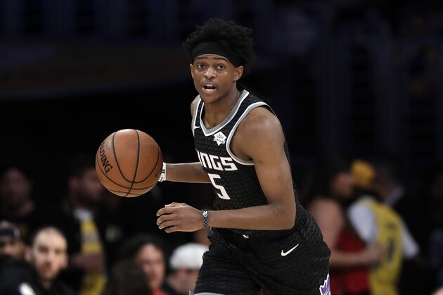 Sacramento Kings' De'Aaron Fox during an NBA basketball game Sunday, March 24, 2019, in Los Angeles. (AP Photo/Marcio Jose Sanchez)