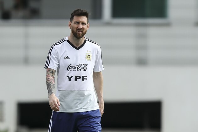 RIO DE JANEIRO, BRAZIL - JUNE 27: Lionel Messi of Argentina looks on during a training session of the Argentina national football team at Fluminense Training Center on June 27, 2019 in Rio de Janeiro, Brazil. (Photo by Bruna Prado/Getty Images)