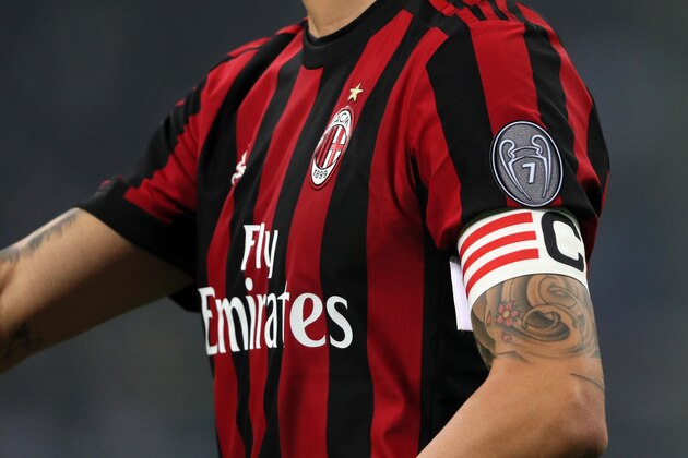 MILAN, ITALY - OCTOBER 15: The captains arm band worn by Leonardo Bonucci of AC Milan and a badge commemorating seven UEFA Champions League championships during the Serie A match between FC Internazionale and AC Milan at Stadio Giuseppe Meazza on October 15, 2017 in Milan, Italy. (Photo by Matthew Ashton - AMA/Getty Images)