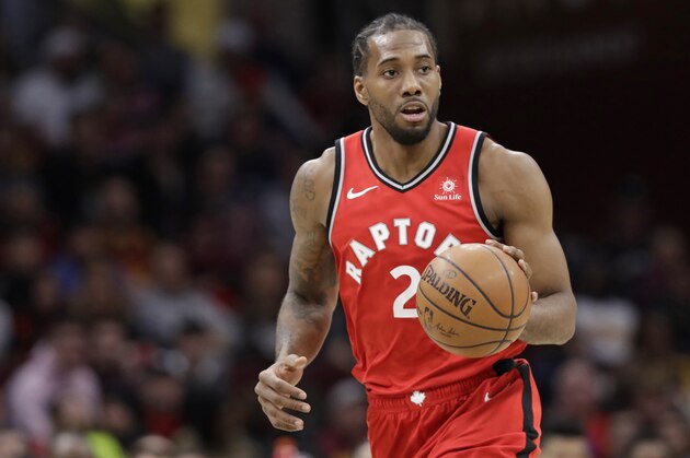 Toronto Raptors' Kawhi Leonard drives against the Cleveland Cavaliers in the second half of an NBA basketball game, Monday, March 11, 2019, in Cleveland. (AP Photo/Tony Dejak)