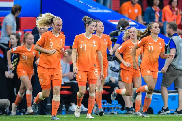 Netherlands women enter the pitch for the second half (L-R) Jackie Groenen of Netherlands women, Stefanie van der Gragt of Netherlands women, Dominique Bloodworth of Netherlands women, Merel van Dongen of Netherlands women, Desiree van Lunteren of Netherlands women, Lieke Martens of Netherlands women during the FIFA Women's World Cup France 2019 1/8 Finals match between The Netherlands and Japan at Stade Roazhon Park on June 25, 2019 in Rennes, France(Photo by VI Images via Getty Images)