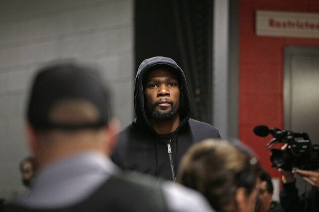 TORONTO, CANADA - JUNE 10: Kevin Durant #35 of the Golden State Warriors arrives before Game Five of the NBA Finals against the Toronto Raptors on June 10, 2019 at Scotiabank Arena in Toronto, Ontario, Canada. NOTE TO USER: User expressly acknowledges and agrees that, by downloading and/or using this photograph, user is consenting to the terms and conditions of the Getty Images License Agreement. Mandatory Copyright Notice: Copyright 2019 NBAE (Photo by Carlos Osorio/NBAE via Getty Images)