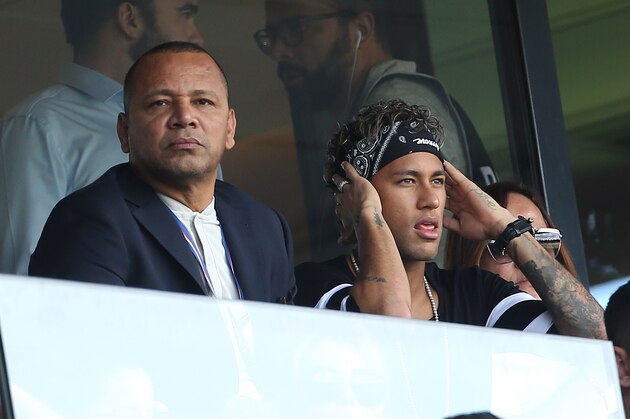 PARIS, FRANCE - AUGUST 5: Neymar Jr of PSG and his father Neymar da Silva Santos aka Neymar Sr (left) during the French Ligue 1 match between Paris Saint Germain (PSG) and Amiens SC at Parc des Princes on August 5, 2017 in Paris, . (Photo by Jean Catuffe/Getty Images)