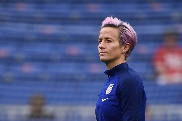 United States' forward Megan Rapinoe walks around the pitch before the France 2019 Women's World Cup semi-final football match between England and USA, on July 2, 2019, at the Lyon Satdium in Decines-Charpieu, central-eastern France. (Photo by FRANCK FIFE / AFP)        (Photo credit should read FRANCK FIFE/AFP/Getty Images)