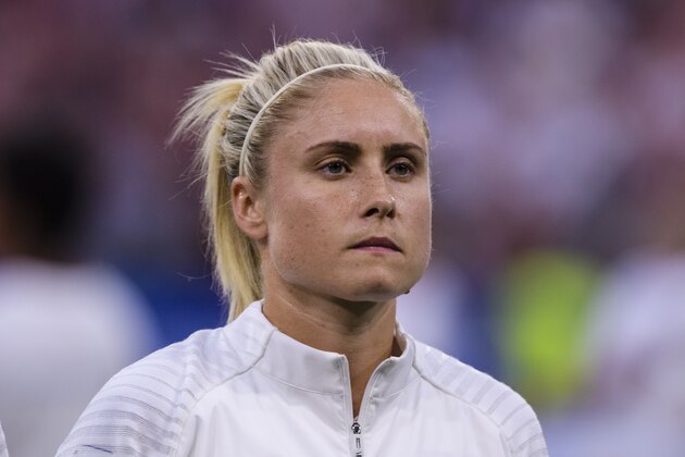 LYON, FRANCE - JULY 02: Steph Houghton of England getting into the field during the 2019 FIFA Women's World Cup France Semi Final match between England and USA at Stade de Lyon on July 2, 2019 in Lyon, France. (Photo by Marcio Machado/Getty Images)