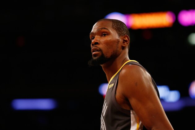 NEW YORK, NY - OCTOBER 26:  Kevin Durant #35 of the Golden State Warriors in action against the New York Knicks at Madison Square Garden on October 26, 2018 in New York City. NOTE TO USER: User expressly acknowledges and agrees that, by downloading and or using this photograph, User is consenting to the terms and conditions of the Getty Images License Agreement. Golden State Warriors defeated the New York Knicks 128-100.  (Photo by Mike Stobe/Getty Images)