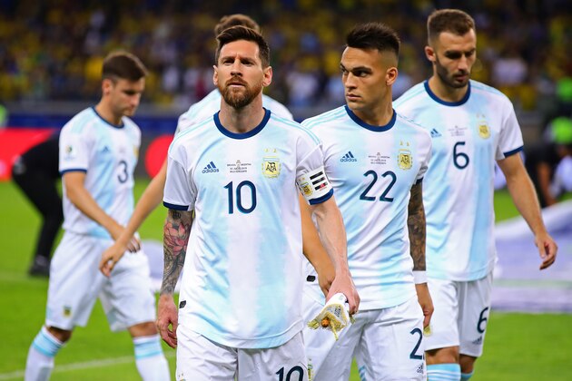 BELO HORIZONTE, BRAZIL - JULY 02: Lionel Messi of Argentina looks on ahead of the Copa America Brazil 2019 Semi Final match between Brazil and Argentina at Mineirao Stadium on July 02, 2019 in Belo Horizonte, Brazil. (Photo by Chris Brunskill/Fantasista/Getty Images)