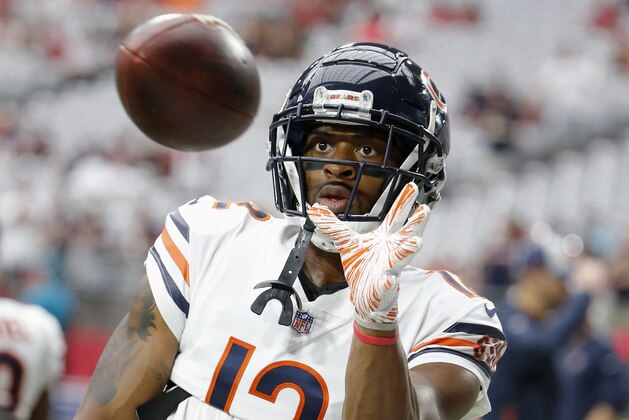 Chicago Bears wide receiver Allen Robinson reaches out to make a catch as he warms up prior to an NFL football game against the Arizona Cardinals, Sunday, Sept. 23, 2018, in Glendale, Ariz. (AP Photo/Rick Scuteri)