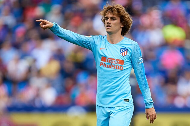 VALENCIA, SPAIN - MAY 18: Antoine Griezmann of Atletico de Madrid reacts during the La Liga match between Levante UD and Club Atletico de Madrid at Ciutat de Valencia on May 18, 2019 in Valencia, Spain. (Photo by David Aliaga/MB Media/Getty Images)