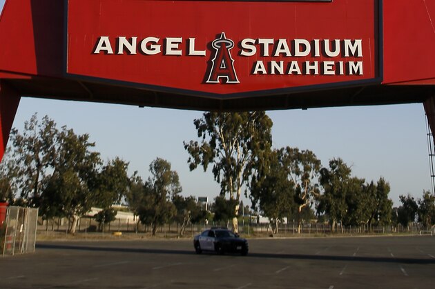 The Los Angeles Angels give their condolences on the marquee at