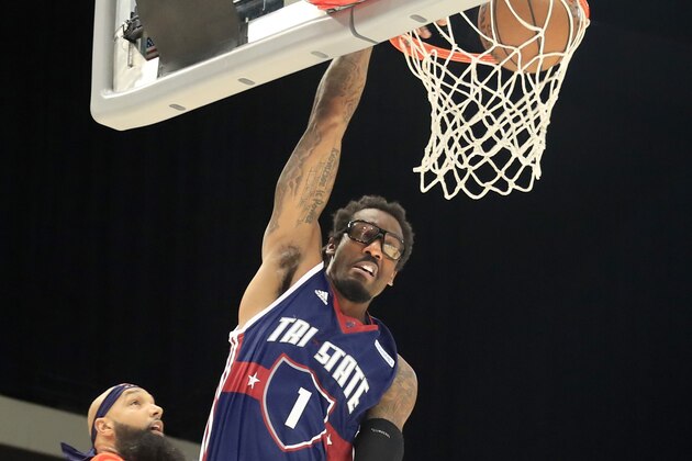 BIRMINGHAM, ALABAMA - JULY 06: Amar'e Stoudemire #1 of Tri-State duns the ball against Drew Gooden #0 of 3’s Company during week three of the BIG3 three on three basketball league between Tri State and 3's Company at Legacy Arena at the BJCC on July 06, 2019 in Birmingham, Alabama. (Photo by Andy Lyons/Getty Images)
