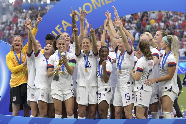 goalkeeper Alyssa Naeher of USA women, Mallory Pugh of USA women, Samantha Mewis of USA women, Becky Sauerbrunn of USA women, Kelley O Hara of USA women, Morgan Brian of USA women, Abby Dahlkemper of USA women, Julie Ertz of USA women, Lindsey Horan of USA women, Carli Lloyd of USA women, Ali ~Krieger of USA women, Tierna Davidson of USA women, Alex Morgan of USA women, Emily Sonnett of USA women, Megan Rapinoe of USA women, Rose Lavelle of USA women, Tobin Heath of USA women, goalkeeper Ashlyn Harris of USA women, Crystal Dunn of USA women, Allie Long of USA women, goalkeeper Adrianna Franch of USA women, Jessica McDonald of USA women, Christen Press of USA women, coach Jill Ellis of USA women during the FIFA Women's World Cup France 2019 final match between United States of America and The Netherlands at Stade de Lyon on July 07, 2019 in Lyon, France(Photo by VI Images via Getty Images)