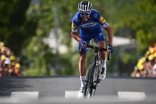 French rider Julian Alaphilippe makes a last effort to win the third stage of the 106th edition of the Tour de France cycling race between Binche and Epernay, in Epernay on July 8, 2019. (Photo by Anne-Christine POUJOULAT / AFP)        (Photo credit should read ANNE-CHRISTINE POUJOULAT/AFP/Getty Images)