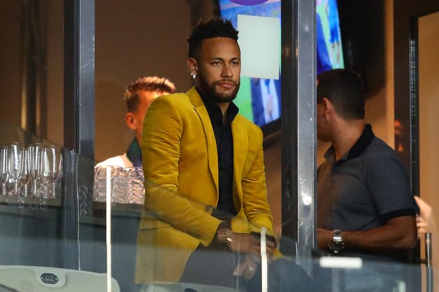 BELO HORIZONTE, BRAZIL - JULY 02: Neymar of Brazil looks on during the Copa America Brazil 2019 Semi Final match between Brazil and Argentina at Mineirao Stadium on July 02, 2019 in Belo Horizonte, Brazil. (Photo by Chris Brunskill/Fantasista/Getty Images)