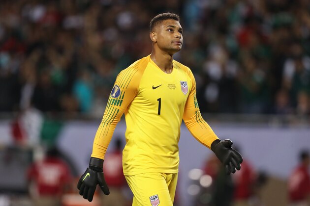CHICAGO, IL - JULY 07: Zack Steffen of USA dejected after Jonathan dos Santos of Mexico scored a goal to make it 1-0 during the 2019 CONCACAF Gold Cup Final between Mexico and United States of America at Soldier Field on July 7, 2019 in Chicago, Illinois. (Photo by Matthew Ashton - AMA/Getty Images)