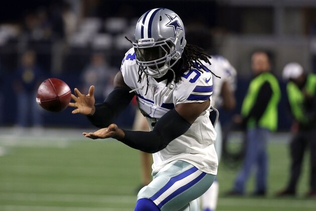 Dallas Cowboys linebacker Jaylon Smith (54) catches a pass during warm ups before an NFC wild-card NFL football game against the Seattle Seahawks in Arlington, Texas, Saturday, Jan. 5, 2019.(AP Photo/Ron Jenkins)