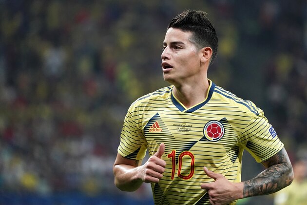 SAO PAULO, BRAZIL - JUNE 28: James Rodriguez of Colombia looks on during the Copa America Brazil 2019 quarterfinal match between Colombia and Chile at Arena Corinthians on June 28, 2019 in Sao Paulo, Brazil. (Photo by Koji Watanabe/Getty Images)