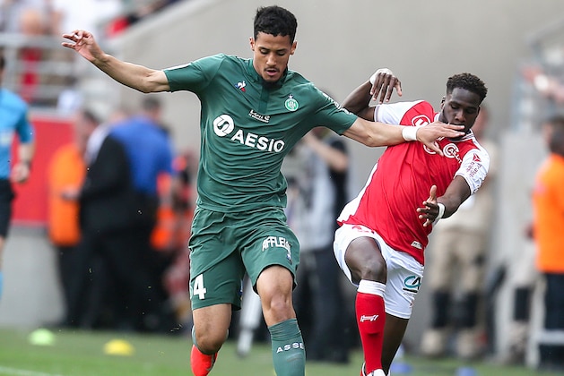 Saint-Etienne's French defender William Saliba (L) vies with Reims' French forward Boulaye Dia during the French L1 football match between Stade de Reims and Saint-Etienne (ASSE) on April 21, 2019 at the Auguste-Delaune stadium in Reims. (Photo by FRANCOIS NASCIMBENI / AFP)        (Photo credit should read FRANCOIS NASCIMBENI/AFP/Getty Images)
