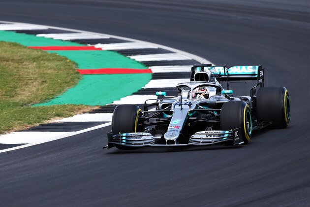 NORTHAMPTON, ENGLAND - JULY 12: Lewis Hamilton of Great Britain driving the (44) Mercedes AMG Petronas F1 Team Mercedes W10 on track during practice for the F1 Grand Prix of Great Britain at Silverstone on July 12, 2019 in Northampton, England. (Photo by Charles Coates/Getty Images)