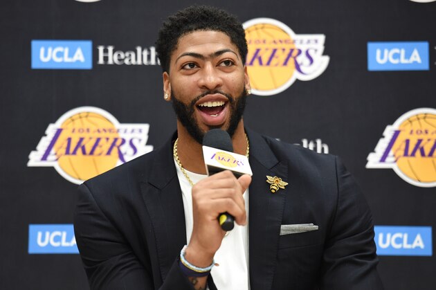 EL SEGUNDO, CA - JULY 13 : General Manager Rob Pelinka and Head Coach Frank Vogel introduce Anthony Davis #3 of the Los Angeles Lakers during a press conference on July 13, 2019 at the UCLA Health Training Center in El Segundo, California. NOTE TO USER: User expressly acknowledges and agrees that, by downloading and/or using this photograph, user is consenting to the terms and conditions of the Getty Images License Agreement. Mandatory Copyright Notice: Copyright 2019 NBAE (Photo by Adam Pantozzi/NBAE via Getty Images) EL SEGUNDO, CA - JULY 13 : General Manager Rob Pelinka and Head Coach Frank Vogel introduce Anthony Davis #3 of the Los Angeles Lakers during a press conference on July 13, 2019 at the UCLA Health Training Center in El Segundo, California. NOTE TO USER: User expressly acknowledges and agrees that, by downloading and/or using this photograph, user is consenting to the terms and conditions of the Getty Images License Agreement. Mandatory Copyright Notice: Copyright 2019 NBAE (Photo by Adam Pantozzi/NBAE via Getty Images)