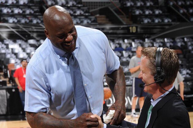 SAN ANTONIO, TX - MAY 21:  Steve Kerr and Shaquille O'Neal before the game between the Oklahoma City Thunder and San Antonio Spurs in Game Two of the Western Conference Finals during the 2014 NBA Playoffs on May 21, 2014 at the AT&T Center in San Antonio, Texas.  NOTE TO USER: User expressly acknowledges and agrees that, by downloading and or using this photograph, User is consenting to the terms and conditions of the Getty Images License Agreement. Mandatory Copyright Notice: Copyright 2014 NBAE  (Photo by Andrew D. Bernstein/NBAE via Getty Images)