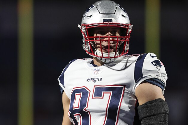 New England Patriots tight end Rob Gronkowski (87) warms up before Monday Night Football against the Buffalo Bills, October 29, 2018, in Orchard Park, NY. (AP Photo/Chris Cecere)