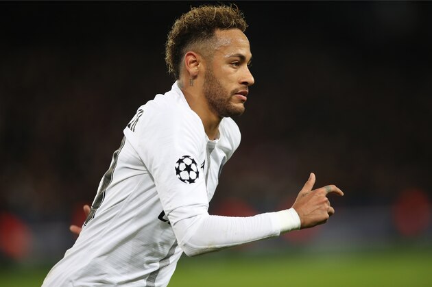 PARIS, FRANCE - NOVEMBER 28: Neymar of Paris Saint-Germain is seen in action during the Group C match of the UEFA Champions League between Paris Saint-Germain and Liverpool at Parc des Princes on November 28, 2018 in Paris, France. (Photo by Ian MacNicol/Getty Images)