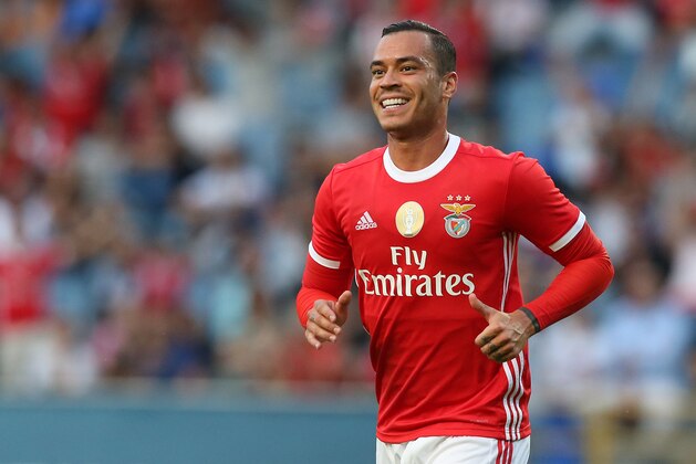 COIMBRA, PORTUGAL - JULY 13:  Raul de Tomas of SL Benfica celebrates after scoring a goal during the Pre-Season Friendly match between Academica Coimbra and SL Benfica at Estadio Cidade de Coimbra on July 13, 2019 in Coimbra, Portugal.  (Photo by Gualter Fatia/Getty Images)