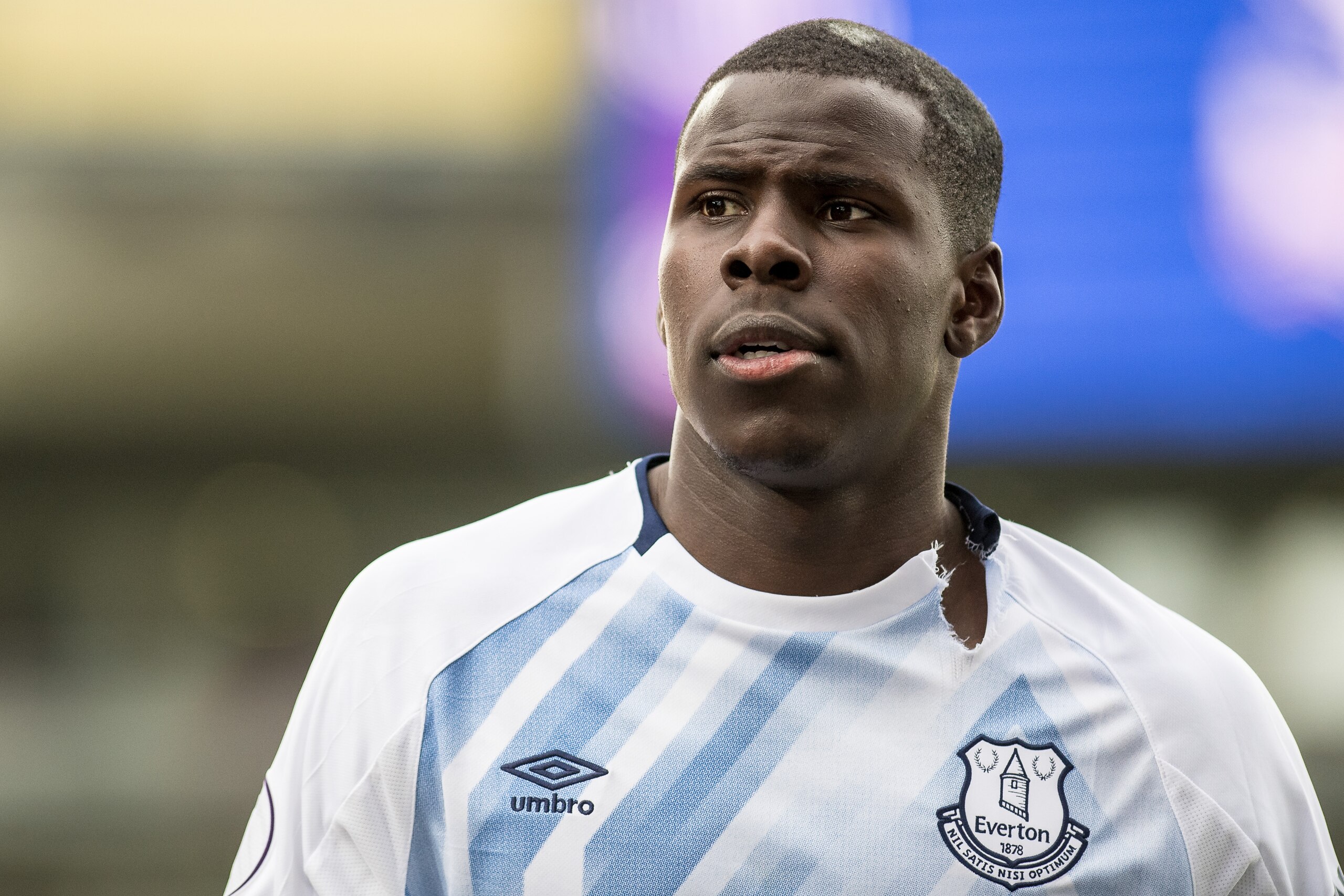 LONDON, ENGLAND - APRIL 27: Kurt Zouma of Everton FC looks on during the Premier League match between Crystal Palace and Everton FC at Selhurst Park on April 27, 2019 in London, United Kingdom. (Photo by Sebastian Frej/MB Media/Getty Images)