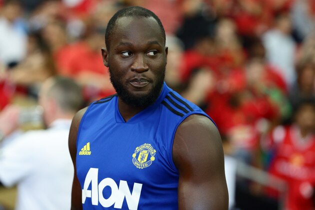SINGAPORE - JULY 19:  Romelu Lukaku turns up for training during Manchester United official training/press conference at the Singapore National Stadium on July 19, 2019 in Singapore.  (Photo by Suhaimi Abdullah/International Champions Cup/Getty Images)