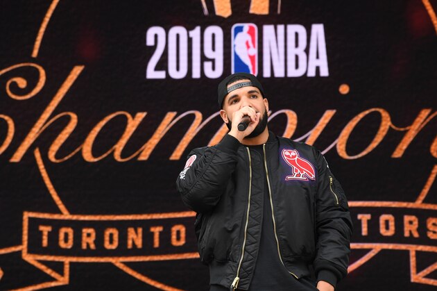 TORONTO, ON - JUNE 17:  Rapper, Drake makes an announcement during the Toronto Raptors Championship Victory Parade on June 17, 2019 in Toronto, Ontario. NOTE TO USER: User expressly acknowledges and agrees that, by downloading and/or using this photograph, user is consenting to the terms and conditions of Getty Images License Agreement. Mandatory Copyright Notice: Copyright 2019 NBAE (Photo by Ron Turenne/NBAE via Getty Images)
