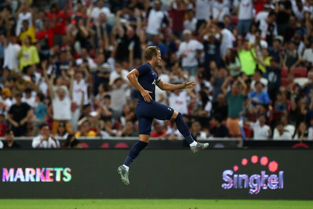 SINGAPORE, SINGAPORE - JULY 21: Harry Kane of Tottenham Hotspur celebrates scoring his side's third goal  during the International Champions Cup match between Juventus and Tottenham Hotspur at the Singapore National Stadium on July 21, 2019 in Singapore. (Photo by Yong Teck Lim/International Champions Cup/Getty Images)
