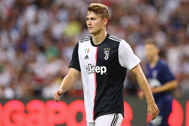 SINGAPORE, SINGAPORE - JULY 21: Matthijs de Ligt of Juventus in action during the International Champions Cup match between Juventus and Tottenham Hotspur at the Singapore National Stadium on July 21, 2019 in Singapore. (Photo by Pakawich Damrongkiattisak/Getty Images)