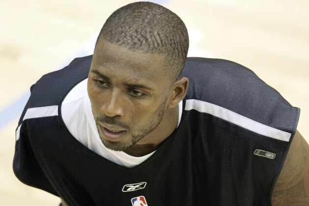 Memphis Grizzlies center Lorenzen Wright practices on the first day of training camp on Tuesday, Oct. 5, 2004, in Memphis, Tenn. The Grizzlies looked for another big body in the offseason, but were unable to acquire anyone. That leaves Wright, Stromile Swift and Jake Tskalidis as the only experienced centers on a team that was next to last in defensive rebounding percentage. (AP Photo/Mark Humphrey)