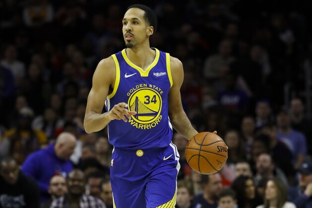 Golden State Warriors' Shaun Livingston in action during an NBA basketball game against the Philadelphia 76ers, Saturday, March 2, 2019, in Philadelphia. (AP Photo/Matt Slocum)