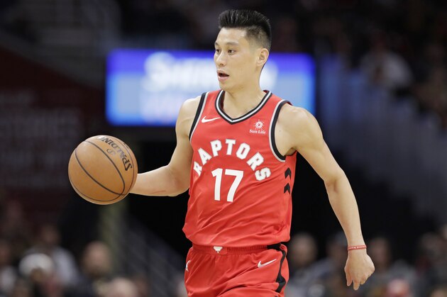 Toronto Raptors' Jeremy Lin drives against the Cleveland Cavaliers in the second half of an NBA basketball game, Monday, March 11, 2019, in Cleveland. (AP Photo/Tony Dejak)