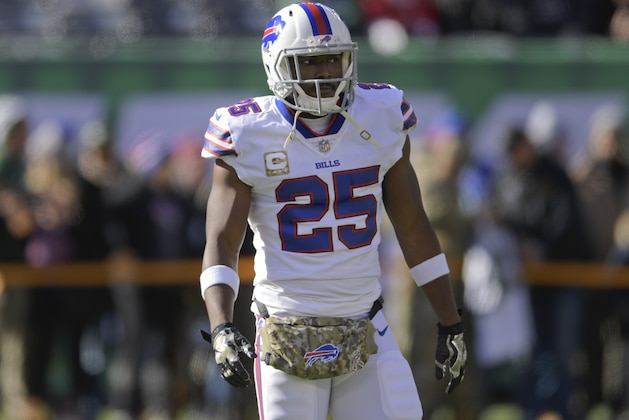 Buffalo Bills running back LeSean McCoy (25) warms up before an NFL football game against the New York Jets, Sunday, Nov. 11, 2018, in East Rutherford, N.J. (AP Photo/Bill Kostroun)