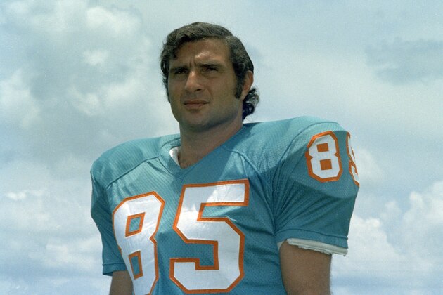 Nick Buoniconti, linebacker with the Miami Dolphins, 1972. (AP Photo)