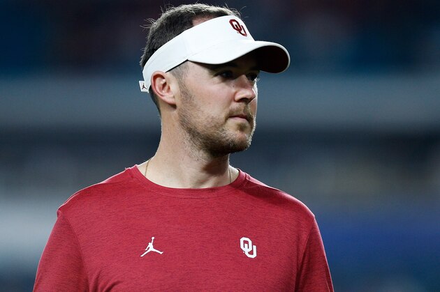 MIAMI, FL - DECEMBER 29:  Head coach Lincoln Riley of the Oklahoma Sooners looks on prior to their College Football Playoff Semifinal against the Alabama Crimson Tide at the Capital One Orange Bowl at Hard Rock Stadium on December 29, 2018 in Miami, Florida.  (Photo by Michael Reaves/Getty Images)