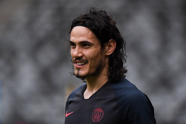 SHENZHEN, CHINA - AUGUST 02:  Edison Cavani of Paris Saint-Germain in action during the training session ahead of the French Trophy of Champions football match between Rennes and Paris Saint-Germain at Shenzhen Universiadg Sports Center stadium on August 2, 2019 in Shenzhen, China.  (Photo by Zhe Ji/Getty Images)