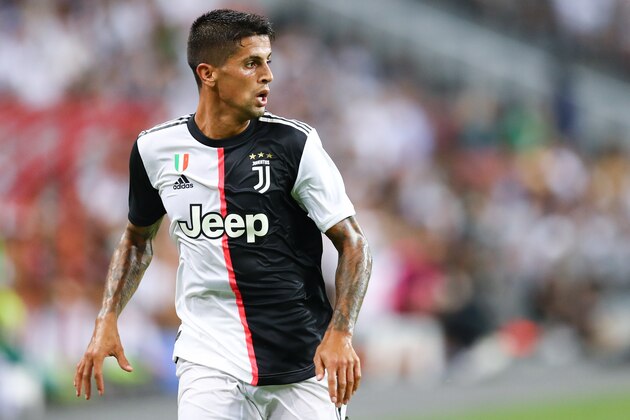 SINGAPORE, SINGAPORE - JULY 21: Joao Cancelo of Juventus in action during the International Champions Cup match between Juventus and Tottenham Hotspur at the Singapore National Stadium on July 21, 2019 in Singapore. (Photo by Pakawich Damrongkiattisak/Getty Images)