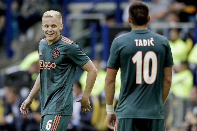 ARNHEM, NETHERLANDS - AUGUST 3: Donny van de Beek of Ajax  during the Dutch Eredivisie  match between Vitesse v Ajax at the GelreDome on August 3, 2019 in Arnhem Netherlands (Photo by Soccrates/Getty Images)