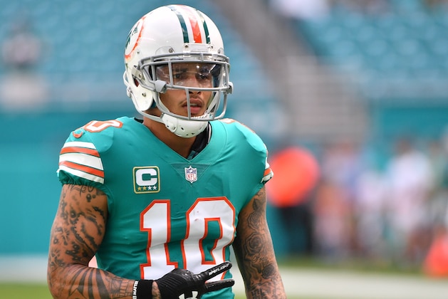 MIAMI, FL - DECEMBER 02: Kenny Stills #10 of the Miami Dolphins warms up before the game against the Buffalo Bills at Hard Rock Stadium on December 2, 2018 in Miami, Florida. (Photo by Mark Brown/Getty Images)