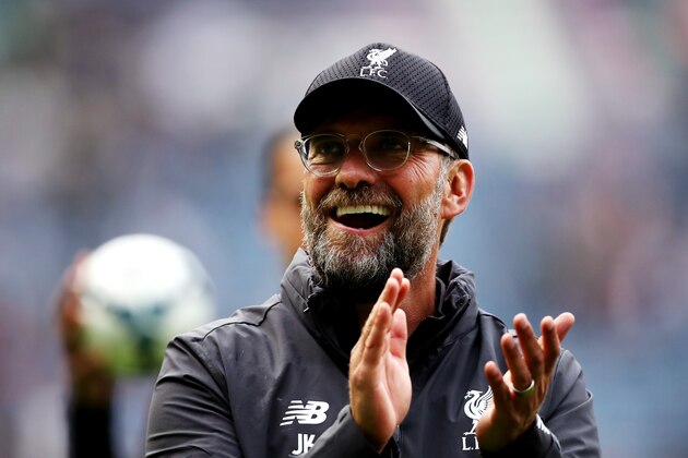 EDINBURGH, SCOTLAND - JULY 28: Jurgen Klopp, Manager of Liverpool applauds fans following during the Pre-Season Friendly match between Liverpool FC and SSC Napoli at Murrayfield on July 28, 2019 in Edinburgh, Scotland. (Photo by Ian MacNicol/Getty Images)