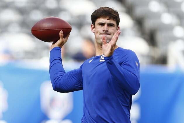 New York Giants quarterback Daniel Jones warms up before a preseason NFL football game against the New York Jets Thursday, Aug. 8, 2019, in East Rutherford, N.J. (AP Photo/Adam Hunger)