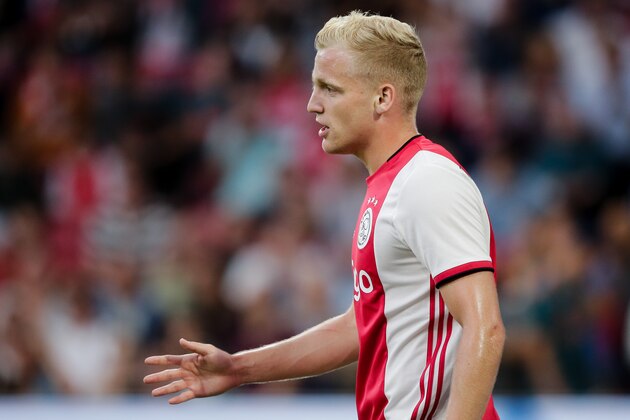 AMSTERDAM, NETHERLANDS - AUGUST 10: Donny van de Beek of Ajax during the Dutch Eredivisie  match between Ajax v FC Emmen at the Johan Cruijff Arena on August 10, 2019 in Amsterdam Netherlands (Photo by Erwin Spek/Soccrates/Getty Images)