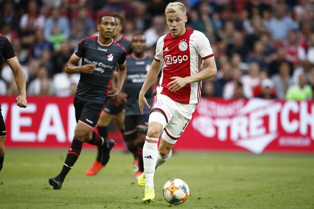 AMSTERDAM, NETHERLANDS - AUGUST 10: Donny van de Beek of Ajax  during the Dutch Eredivisie  match between Ajax v FC Emmen at the Johan Cruijff Arena on August 10, 2019 in Amsterdam Netherlands (Photo by Soccrates/Getty Images)